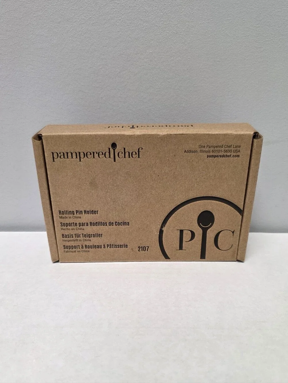 PAMPERED CHEF Wooden Rolling Pin Holder for Marble Rolling Pin New In Box #2107